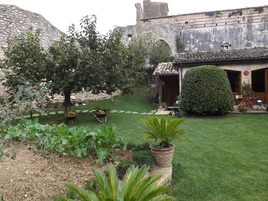 Agriturismo San Giovanni Ad Insulam Isola del Gran Sasso dʼItalia Buitenkant foto