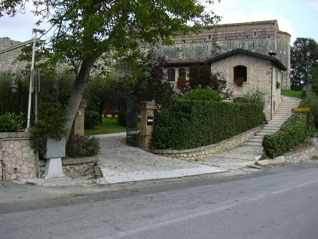 Agriturismo San Giovanni Ad Insulam Isola del Gran Sasso dʼItalia Buitenkant foto